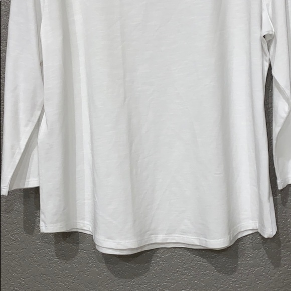 Chico’s Zenergy nolvelty trim top size 1/medium/8 - Picture 6 of 11